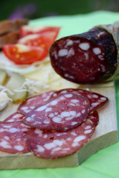 Salami (halb) mit Hirsch- und Schweinefleisch